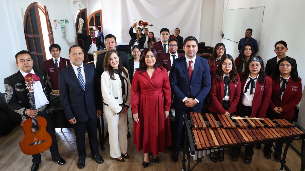 TECÁMAC FORTALECE EL TALENTO JUVENIL CON NUEVOS INSTRUMENTOS PARA SU ORQUESTA FILARMÓNICA Y MARIACHI MUNICIPAL