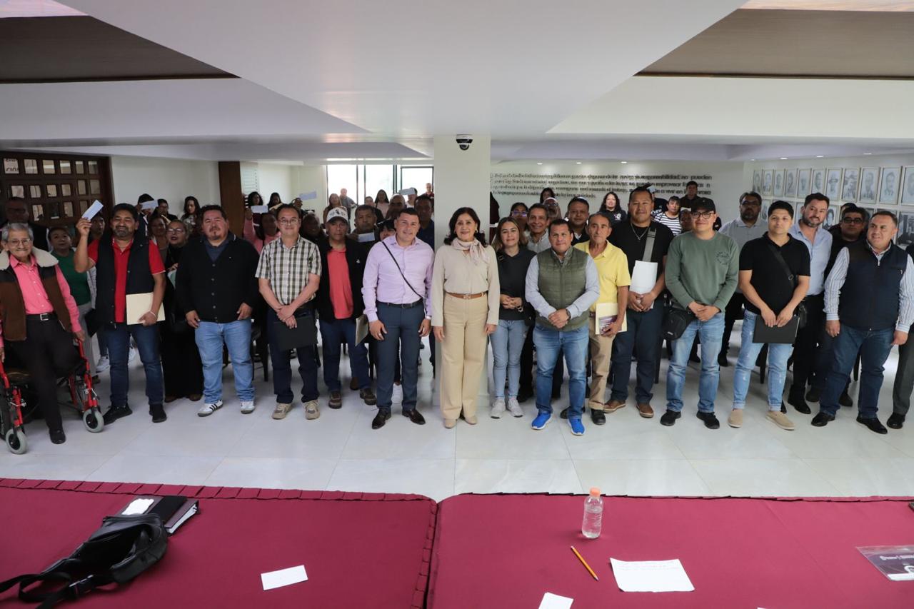 PRESIDENTA MUNICIPAL ROSI WONG ENTREGA APOYOS PARA CELEBRAR LAS FIESTAS PATRIAS EN TECÁMAC