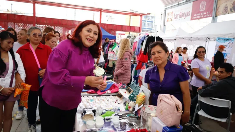 Inaugura Rosi Wong el “Bazar de las Mujeres del Bicentenario”